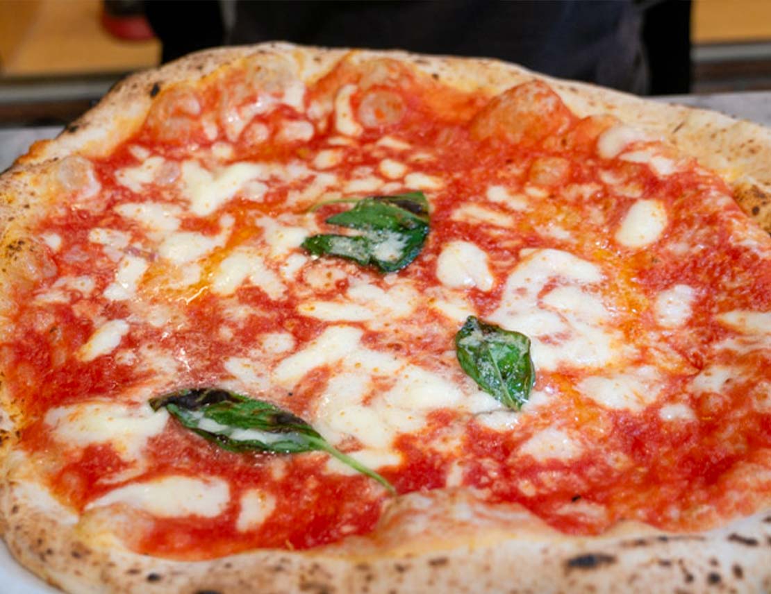 Pizza Margherita napoletana Campania Tradizione
